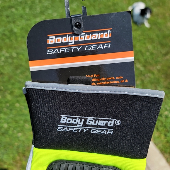 Body Guard size large gas and oil gloves NWT - Picture 3 of 4